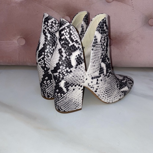 Steve Madden Snake Print Booties - Picture 3 of 4